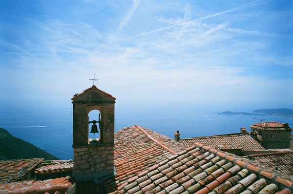 EZE - 12.jpg