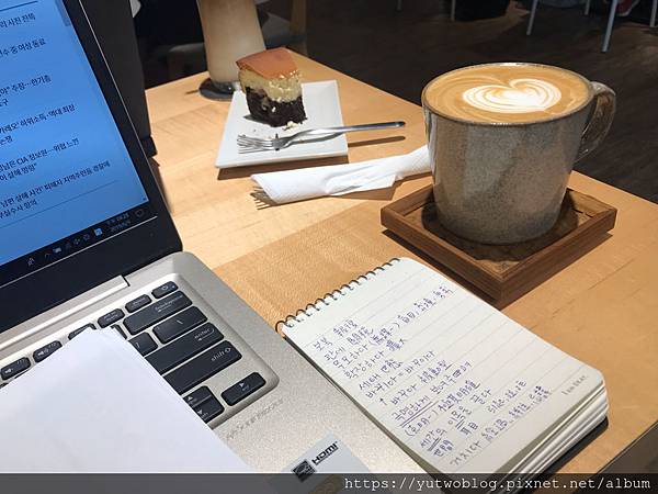 〔台北｜小巨蛋〕Leisure Cafe 不限時咖啡廳 | 