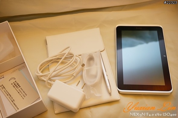 遲來的HTC Flyer開箱..(總算換掉NOVO7了)