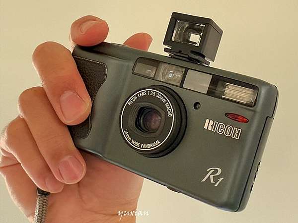 【動作品】RICOH R1s フィルムカメラ ケース付き 返金保証 動作品】RICOH R1s フィルムカメラ 動作確認済 返金保証