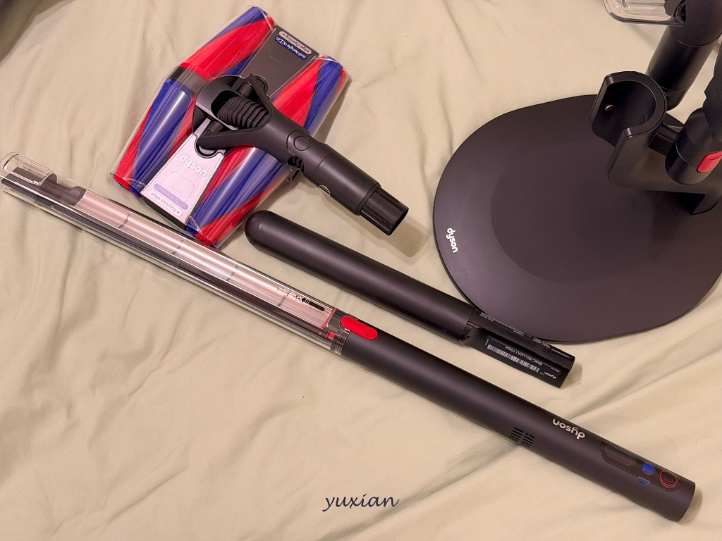 Dyson PencilVac 鉛筆吸塵器 - 簡單開箱心得