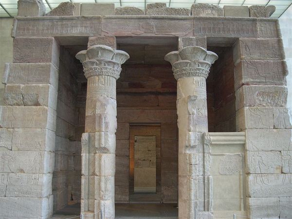  The Temple of Dendur