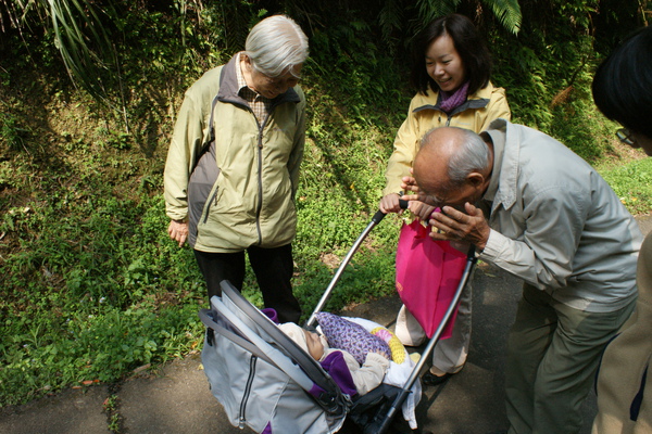 在路上看見阿太