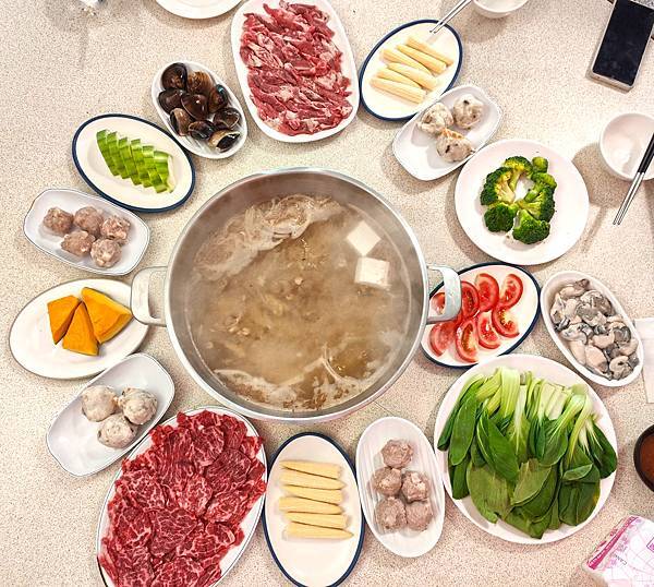 双園火鍋- 全桌 (2).jpg