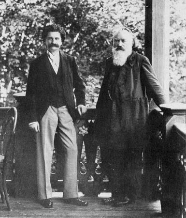 Strauss_J_jun_with_Brahms.jpg