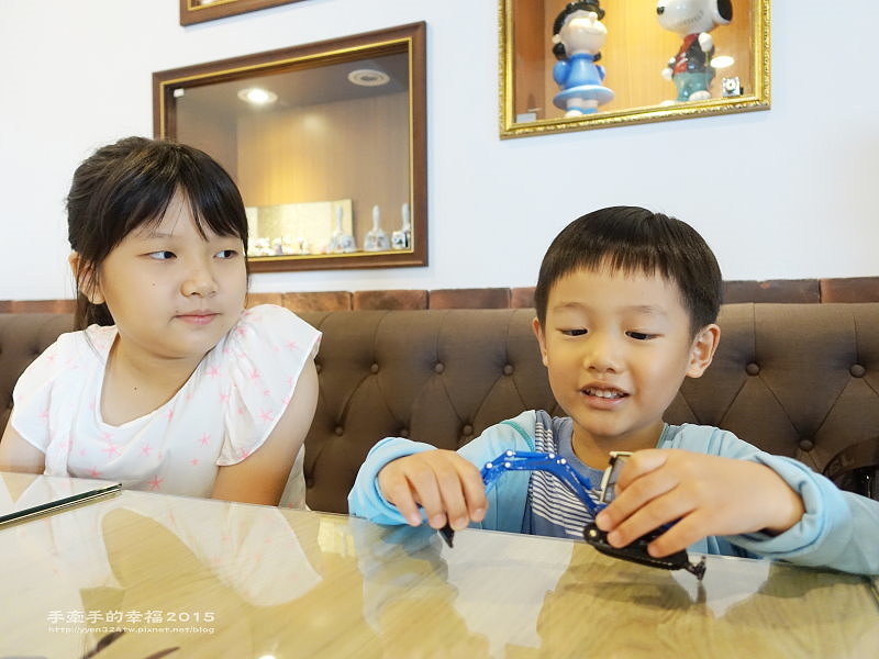 查理布朗史奴比150720021 查理布朗史奴比150720021