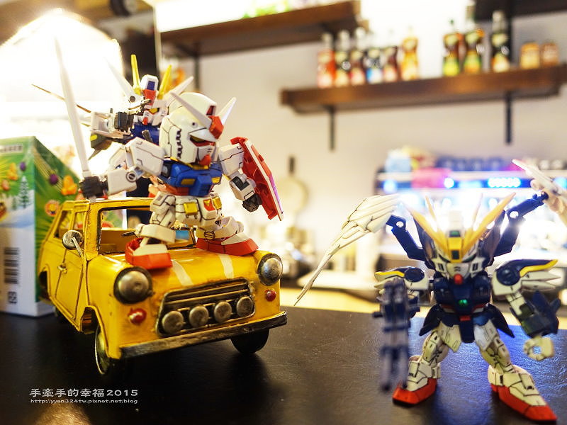 two monkeys151206009 two monkeys151206009