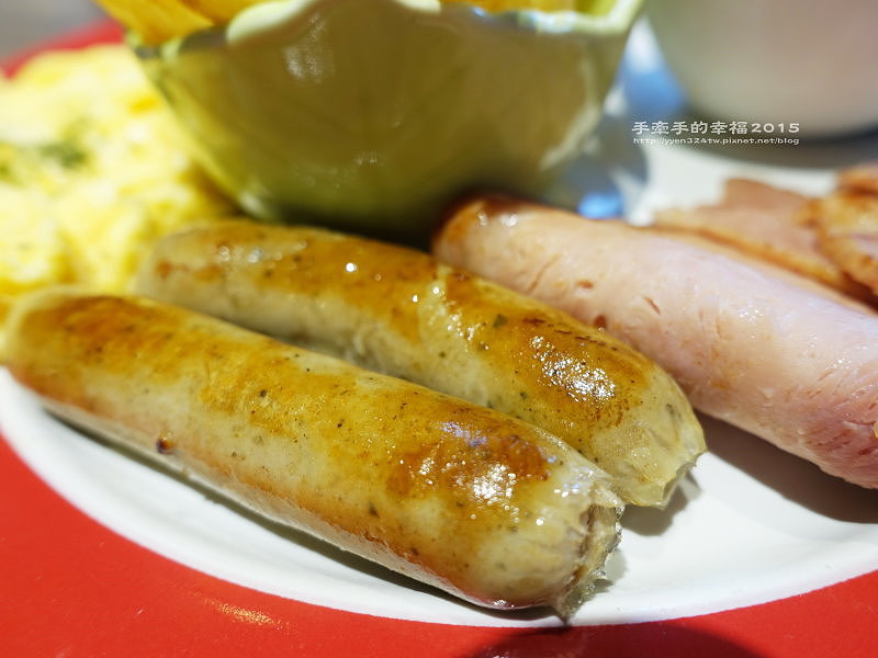 two monkeys151206022 two monkeys151206022