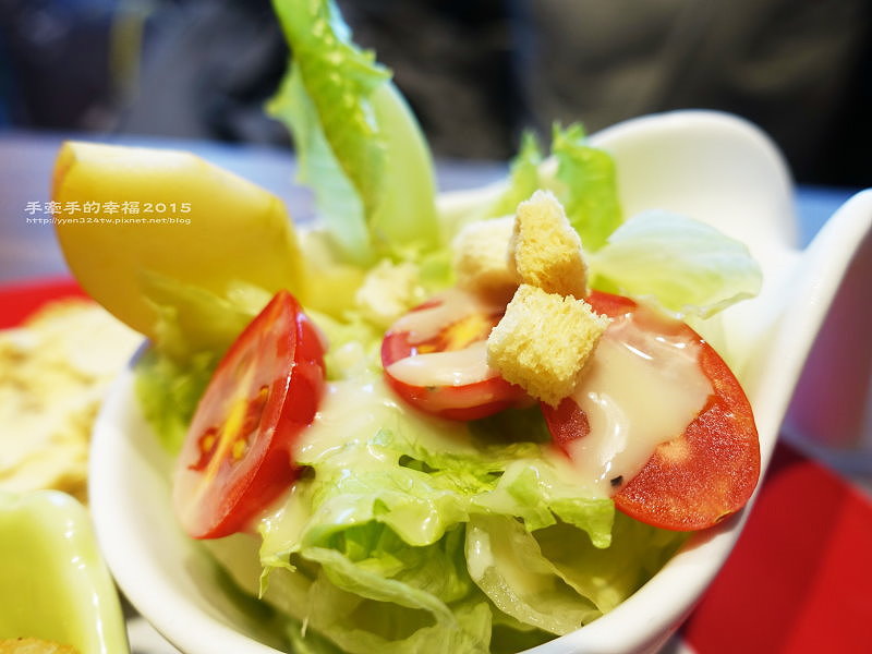 two monkeys151206023 two monkeys151206023