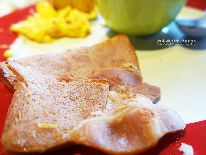 two monkeys151206024-1 two monkeys151206024-1