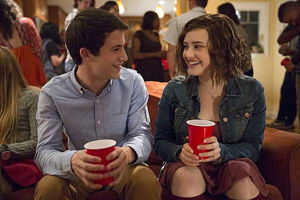 克萊（狄倫明尼特 Dylan Minnette 飾）、漢娜（凱瑟琳蘭佛德 Katherine Langford 飾）