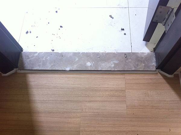 羅賓超耐磨地板-洗白柚木