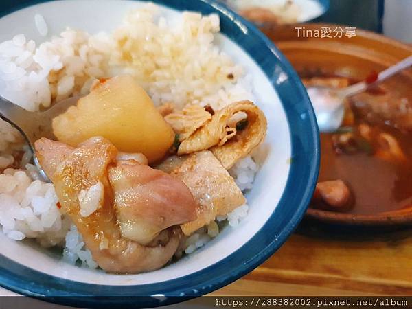 板橋美食_老十三黃燜雞米飯