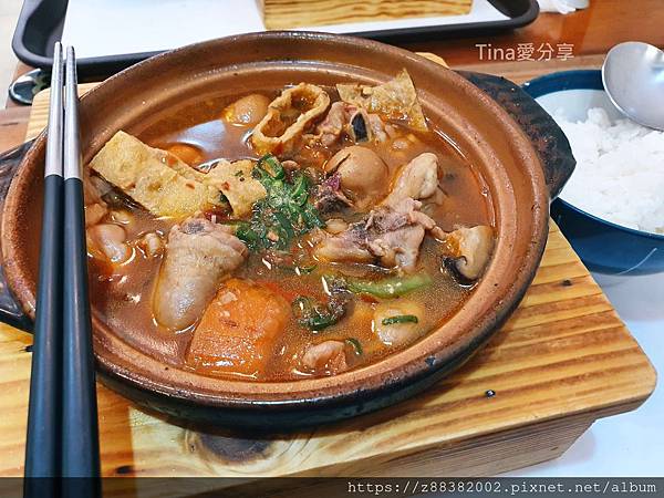 板橋美食_老十三黃燜雞米飯