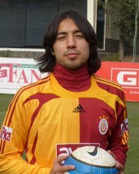 13 (DF) Emre Güngör