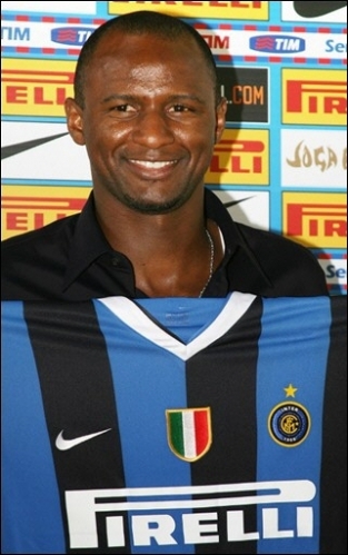 04 (MF) Patrick Vieira