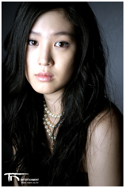 Jung Ryeo Won 鄭麗媛