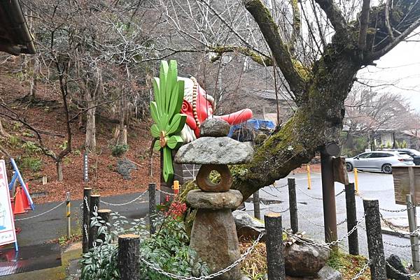 【日本京都】京都近郊鞍馬山，大天狗所在的鞍馬寺，靈氣滿滿的山