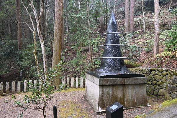 【日本京都】京都近郊鞍馬山，大天狗所在的鞍馬寺，靈氣滿滿的山