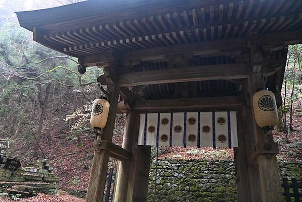 【日本京都】京都近郊鞍馬山，大天狗所在的鞍馬寺，靈氣滿滿的山