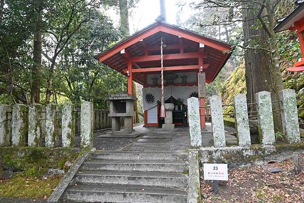 【日本京都】京都近郊鞍馬山，大天狗所在的鞍馬寺，靈氣滿滿的山