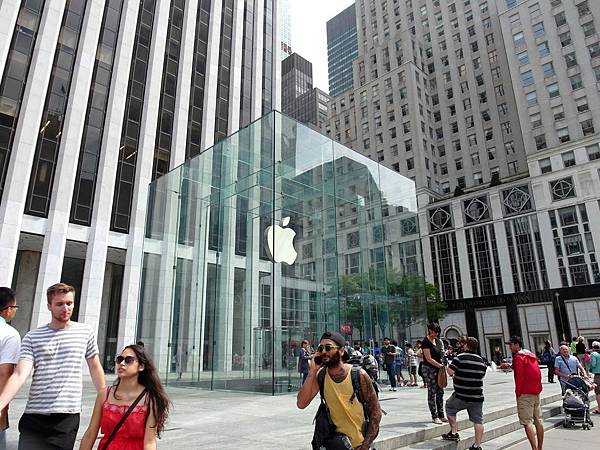 位於第五大道上的 Apple Retail Store 蘋果零售店