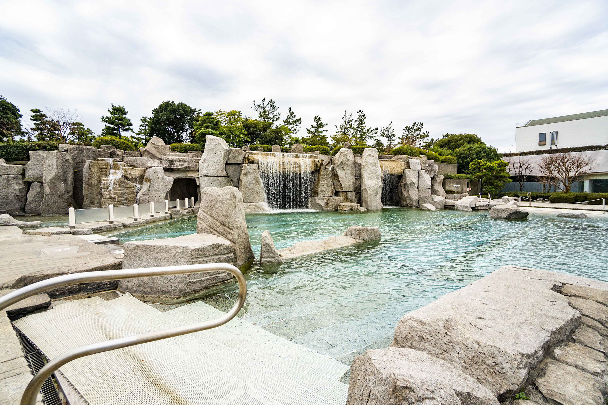 Outdoor Swimming Pool_Sheraton Grande Tokyo Bay Hotel