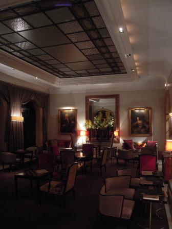 1322898132-3538407083 Paris-Hotel Lancaster