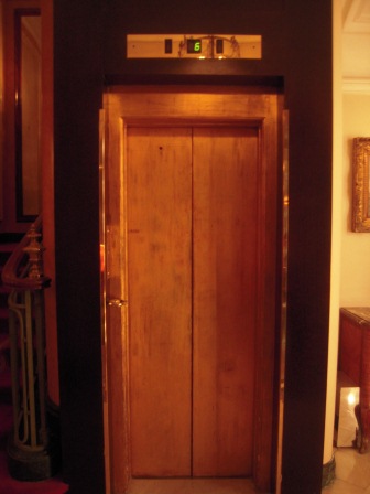 1322898135-2936928767 Paris-Hotel Lancaster