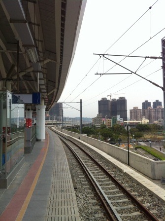 1322899560-2002294711 竹北-六家車站