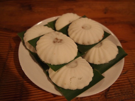 1328972646-1094935516 Singapore-童年甜點嘟嘟糕