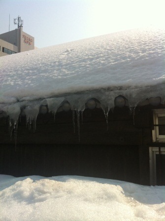 1330330709-1085666097 Tsuruoka-往鶴岡的路上 雪景美不勝收