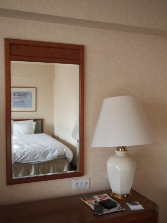 1332169643-2136764276 Singapore-Swissotel Hotel Stamford