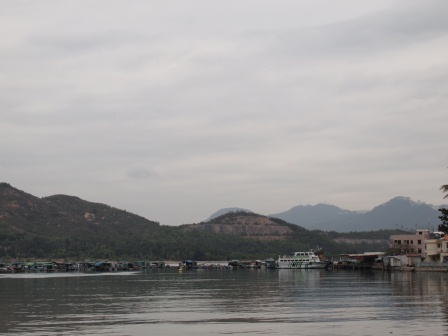 1333722480-1911050892 HK-南Y島之硬是要行山