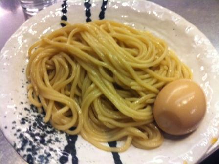 1335542063-4277119239 Tokyo-東京拉麵街 麺処 ほん田(2012東北秘湯追櫻之旅Day5-2)