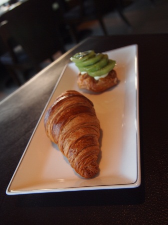 1335785676-3259610361 HK-Cafe Gray Deluxe 早餐(Upper House 49F)