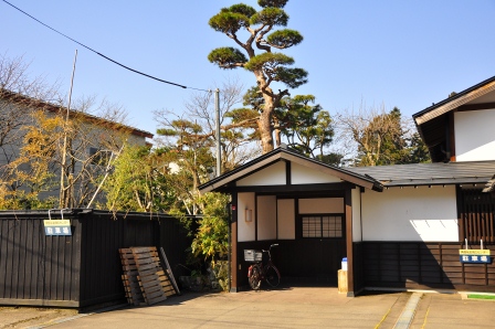 1338091180-3857501731 Kakunodate-小京都角館 武家屋敷散步中(2012東北秘湯追櫻之旅Day2-1)