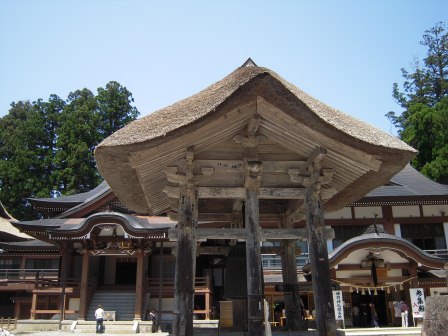 1339231907-804552256 Tsuruoka-米其林三星景點 2446階的試煉/出羽三山神社的修行/國寶五重塔