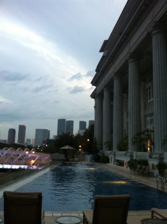 1340283058-3377265271 Singapore-The Fullerton Hotel精緻小而美的泳池畔