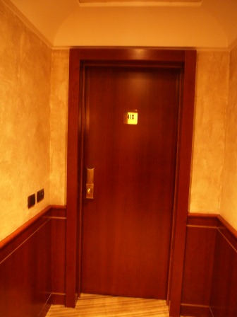1342195412-2007667198 Milano-UNA Hotel Casuni(2012旋風歐洲五國之二)
