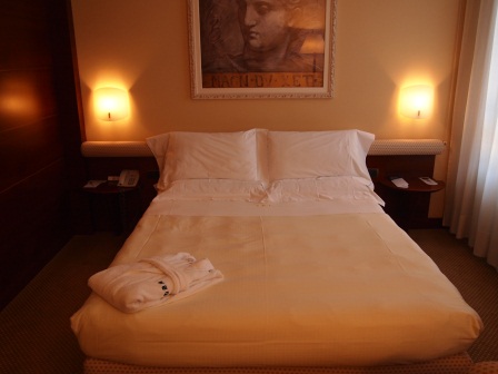 1342195415-3021311117 Milano-UNA Hotel Casuni(2012旋風歐洲五國之二)