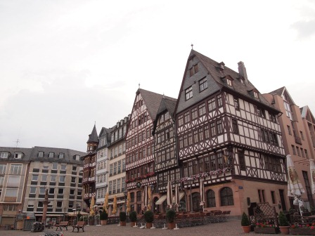 1342622550-2463318380 Frankfurt-美因河畔 原來法蘭克福一點都不大阿(2012旋風歐洲五國之十)