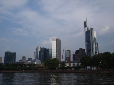 1342622552-3426669139 Frankfurt-美因河畔 原來法蘭克福一點都不大阿(2012旋風歐洲五國之十)