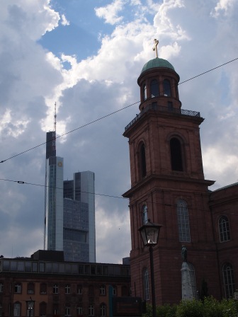 1342622555-2341343657 Frankfurt-美因河畔 原來法蘭克福一點都不大阿(2012旋風歐洲五國之十)