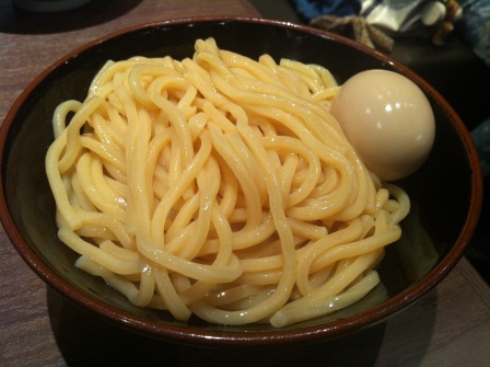 1343742236-2634614561 Tokyo-香氣濃郁 麵條Q彈的人氣沾麵六厘舍