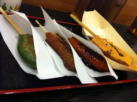 1343884645-749856357 Tokyo-御果子司 新杵 Skytree美味和果子