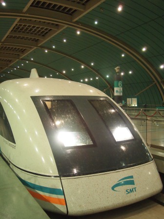 1350626992-2551336393 Shanghai-上海磁浮列車  全球首發