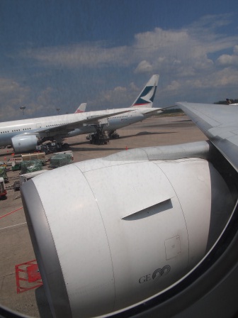 1353576088-1481203509 2012台北新加坡飛行紀錄之樟宜機場跑百米
