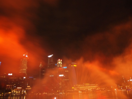 1353585793-699919388 Singapore-Marina Bay Sands金沙雷射燈光音樂水舞秀 一整個驚喜滿滿的Wonder Full