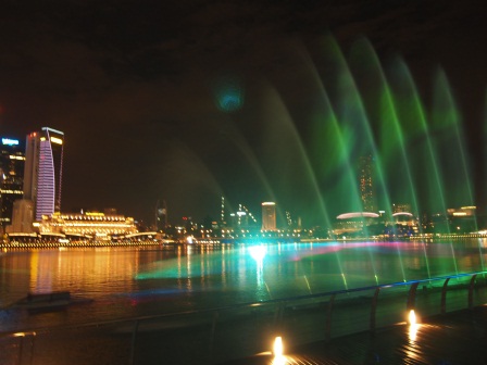 1353585794-2625493861 Singapore-Marina Bay Sands金沙雷射燈光音樂水舞秀 一整個驚喜滿滿的Wonder Full